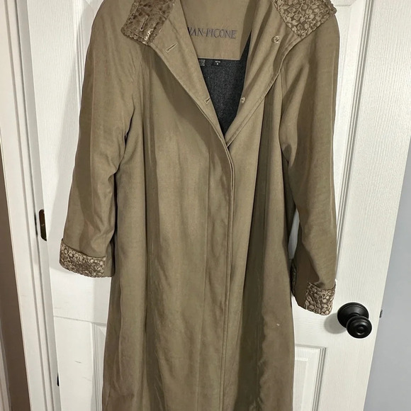 Evan Picone lined trench coat with beautiful trim, 8P, taupe, layer, fall - Picture 1 of 13